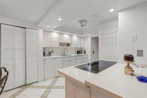 Copropriété à vendre à Miami, Floride: 2 chambres, 181.16 m2 № 1223758 - photo 17