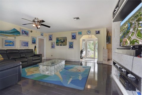 Casa en venta en Cutler Bay, Florida, 4 dormitorios, 200.3 m2 № 1223757 - foto 7