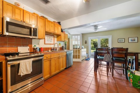 Villa ou maison à vendre à Pinecrest, Floride: 3 chambres, 142.14 m2 № 1028637 - photo 4