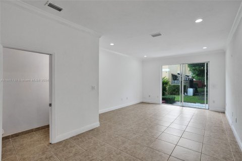 Adosado en venta en Miramar, Florida, 2 dormitorios, 99.41 m2 № 1330005 - foto 10