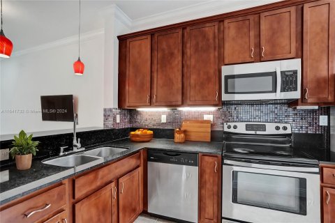 Adosado en venta en Miramar, Florida, 2 dormitorios, 99.41 m2 № 1330005 - foto 4