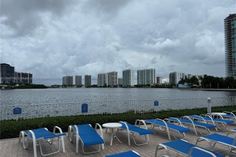 Condominio en venta en Aventura, Florida, 2 dormitorios, 126.81 m2 № 1329961 - foto 13