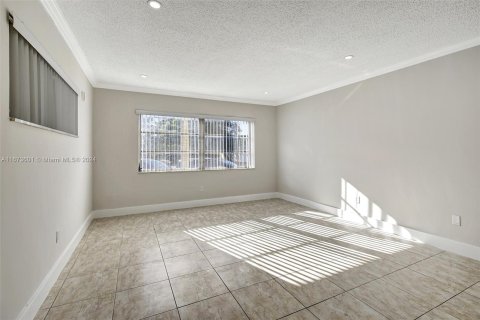 Apartamento en alquiler en Hollywood, Florida, 2 dormitorios, 1396.88 m2 № 1396839 - foto 22