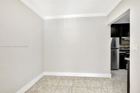 Apartamento en alquiler en Hollywood, Florida, 2 dormitorios, 1396.88 m2 № 1396839 - foto 19