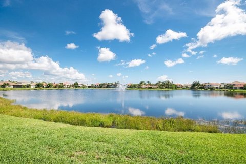 Casa en venta en Palm Beach Gardens, Florida, 5 dormitorios, 373.1 m2 № 1080775 - foto 4