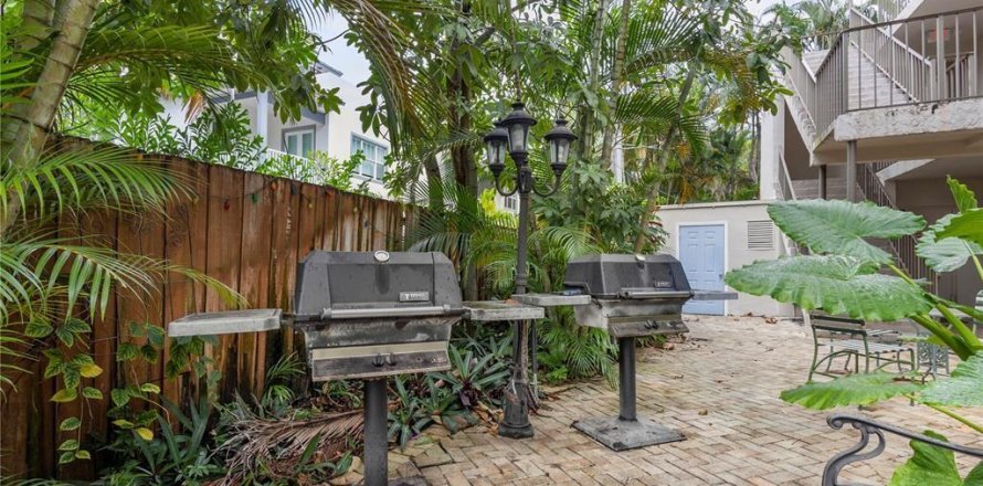 Condo in Fort Lauderdale, Florida, 1 bedroom  № 1080659