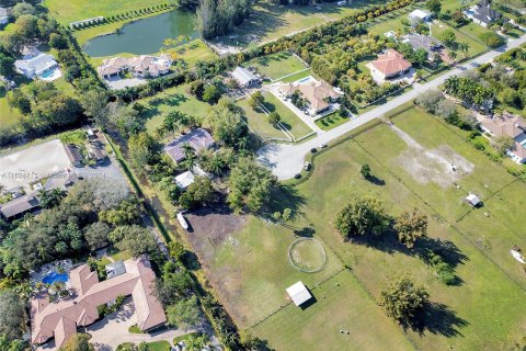 Villa ou maison à vendre à Southwest Ranches, Floride: 4 chambres, 260.41 m2 № 1037705 - photo 11
