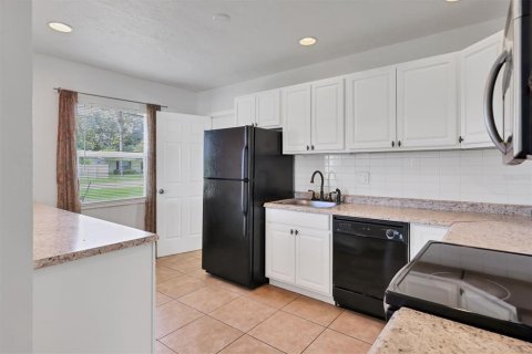 House in Sarasota, Florida 3 bedrooms, 103.77 sq.m. № 1341332 - photo 3