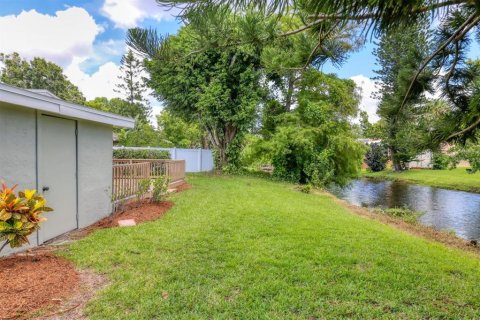 Villa ou maison à vendre à Sarasota, Floride: 3 chambres, 103.77 m2 № 1341332 - photo 28