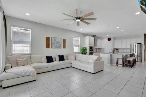 Casa en venta en Saint Cloud, Florida, 4 dormitorios, 209.31 m2 № 1341237 - foto 11