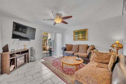 Condominio en venta en Orlando, Florida, 2 dormitorios, 112.5 m2 № 1039548 - foto 9