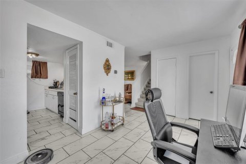 Condominio en venta en Orlando, Florida, 2 dormitorios, 112.5 m2 № 1039548 - foto 5