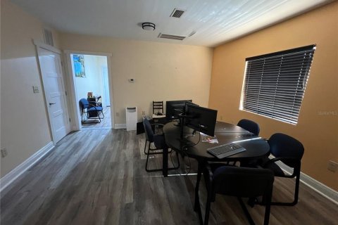 Immobilier commercial à vendre à Tampa, Floride: 4793.66 m2 № 1301217 - photo 3