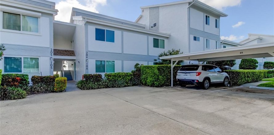 Condo à Clearwater, Floride, 2 chambres  № 1342019