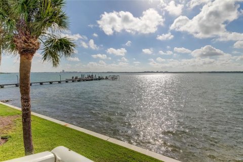 Copropriété à vendre à Clearwater, Floride: 2 chambres, 103.86 m2 № 1342019 - photo 5