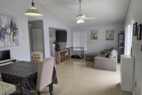 Copropriété à vendre à Orlando, Floride: 2 chambres, 88.07 m2 № 1342020 - photo 3