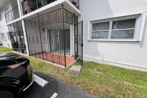 Copropriété à vendre à Miami, Floride: 2 chambres, 77.85 m2 № 1394269 - photo 23