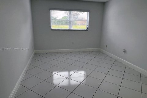 Copropriété à vendre à Miami, Floride: 2 chambres, 77.85 m2 № 1394269 - photo 14