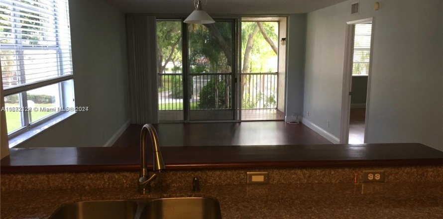 Apartment in Coral Springs, Florida 2 bedrooms, 105.91 sq.m. № 1394314