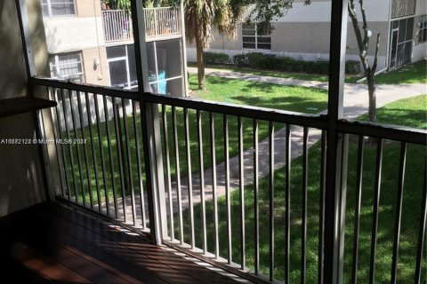 Apartment in Coral Springs, Florida 2 bedrooms, 105.91 sq.m. № 1394314 - photo 6