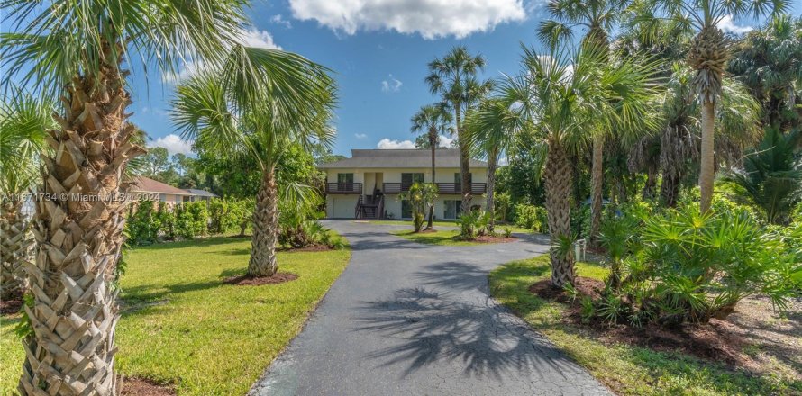 Casa en Naples, Florida 5 dormitorios, 208.84 m2 № 1394272