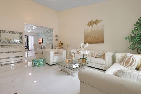 Villa ou maison à vendre à Miramar, Floride: 3 chambres, 173.63 m2 № 1381579 - photo 2