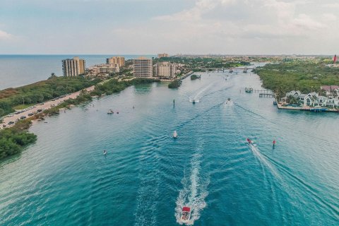 Купить виллу или дом в Юпитер, Флорида 3 спальни, 236.99м2, № 1057079 - фото 1