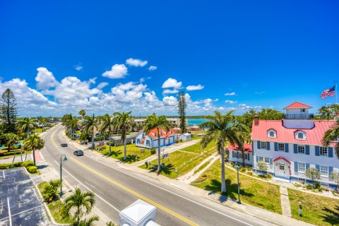 Townhouse in Hutchinson Island South, Florida 3 bedrooms, 253.53 sq.m. № 1057001 - photo 17