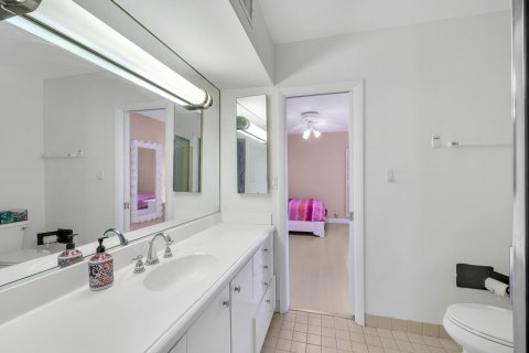 Casa en venta en Tamarac, Florida, 4 dormitorios, 339.65 m2 № 1031986 - foto 21