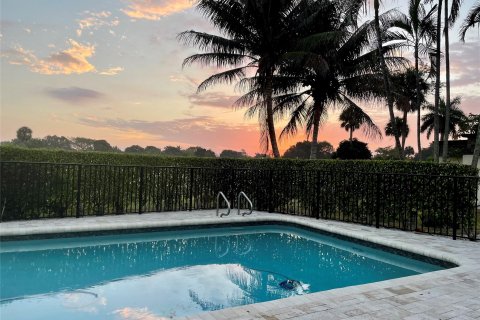 Casa en venta en Tamarac, Florida, 4 dormitorios, 339.65 m2 № 1031986 - foto 10