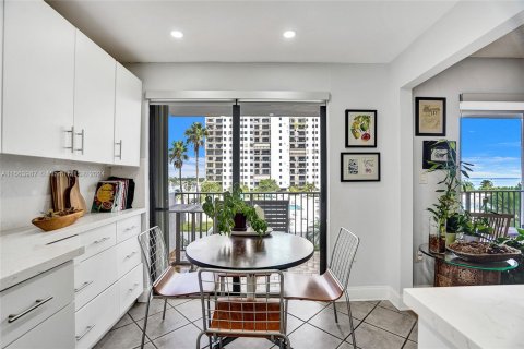 Condominio en venta en Hollywood, Florida, 1 dormitorio, 110.55 m2 № 1375596 - foto 9