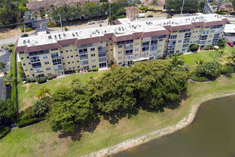 Condo in Deerfield Beach, Florida, 2 bedrooms  № 1394736 - photo 27