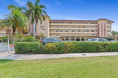 Copropriété à vendre à Deerfield Beach, Floride: 2 chambres, 83.61 m2 № 1394736 - photo 1