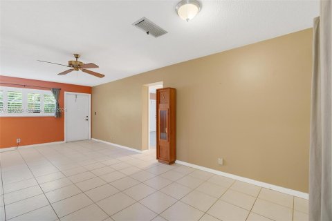 Copropriété à vendre à Deerfield Beach, Floride: 2 chambres, 83.61 m2 № 1394736 - photo 8