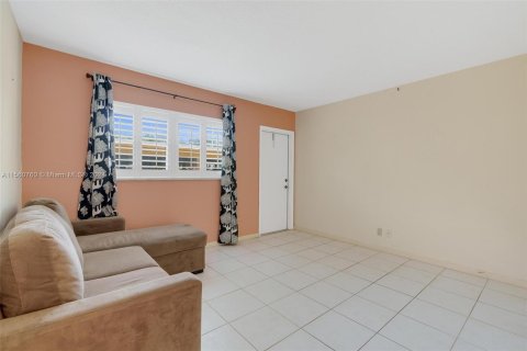 Copropriété à vendre à Deerfield Beach, Floride: 2 chambres, 83.61 m2 № 1394736 - photo 15