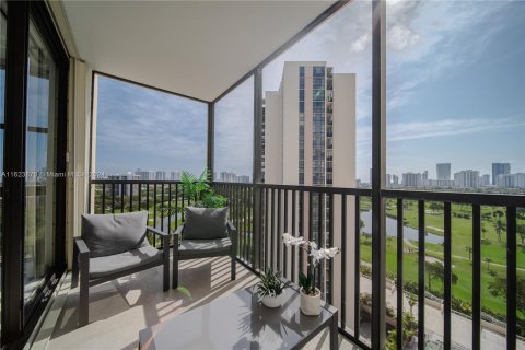 Condo in Aventura, Florida, 2 bedrooms  № 1270637 - photo 28