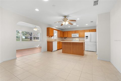 Duplex in Ocala, Florida 2 bedrooms, 177.91 sq.m. № 1041329 - photo 18