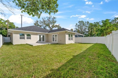 House in Tampa, Florida 3 bedrooms, 134.99 sq.m. № 1431774 - photo 24