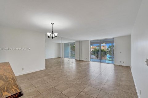 Copropriété à vendre à Dania Beach, Floride: 2 chambres, 106.28 m2 № 1331586 - photo 18