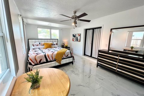 Villa ou maison à louer à Clearwater, Floride: 4 chambres, 144.28 m2 № 1067184 - photo 17