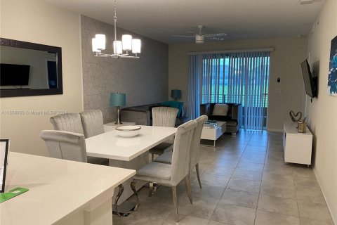 Condo in Kissimmee, Florida, 2 bedrooms  № 1031289 - photo 6