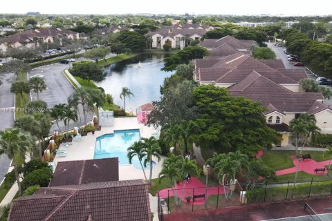 Condominio en venta en Tamarac, Florida, 4 dormitorios, 128.3 m2 № 1331898 - foto 24