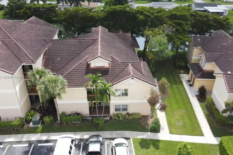 Condo in Tamarac, Florida, 4 bedrooms  № 1331898 - photo 20