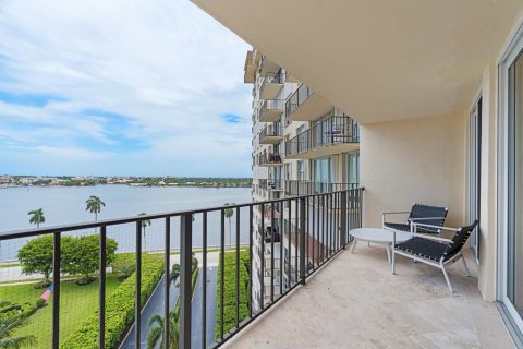 Condo in West Palm Beach, Florida, 1 bedroom  № 1045472 - photo 7