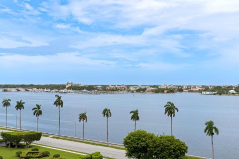 Condo in West Palm Beach, Florida, 1 bedroom  № 1045472 - photo 8