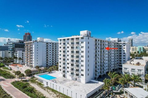 Copropriété à vendre à Miami Beach, Floride: 1 chambre, 60.85 m2 № 1045473 - photo 2