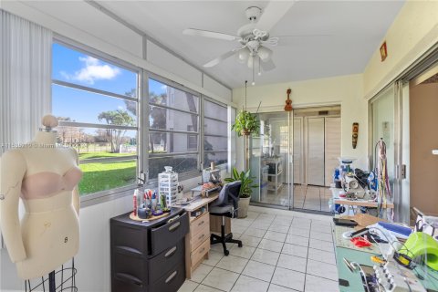 Condo in Tamarac, Florida, 2 bedrooms  № 1017591 - photo 25