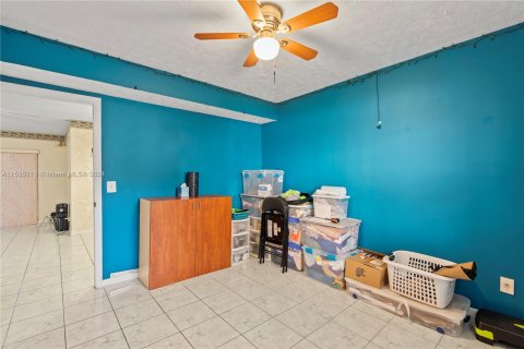 Condo in Tamarac, Florida, 2 bedrooms  № 1017591 - photo 22