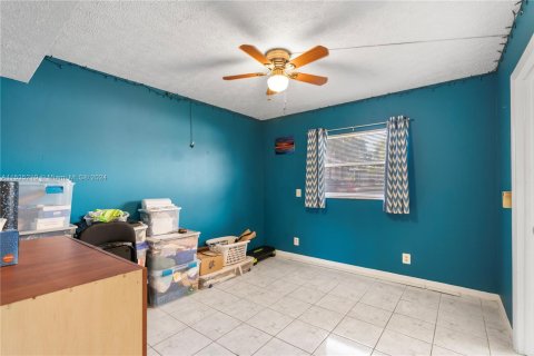 Condo in Tamarac, Florida, 2 bedrooms  № 1017591 - photo 21