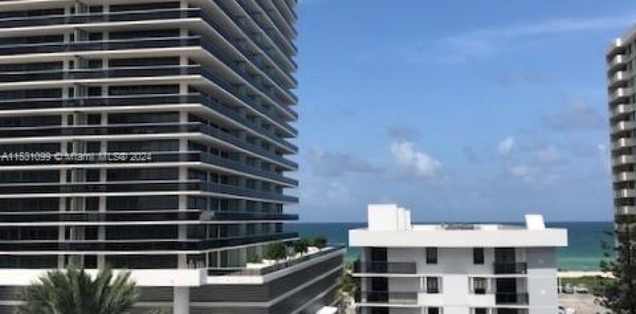 Condo in Miami Beach, Florida, 1 bedroom  № 1037707